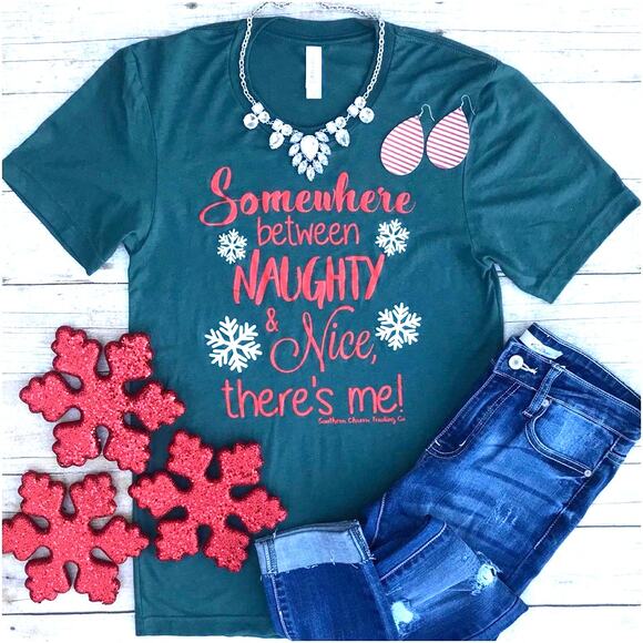 Southern Trading Co "Somewhere between naughty and nice there's me" T-shirt M - Picture 2 of 4